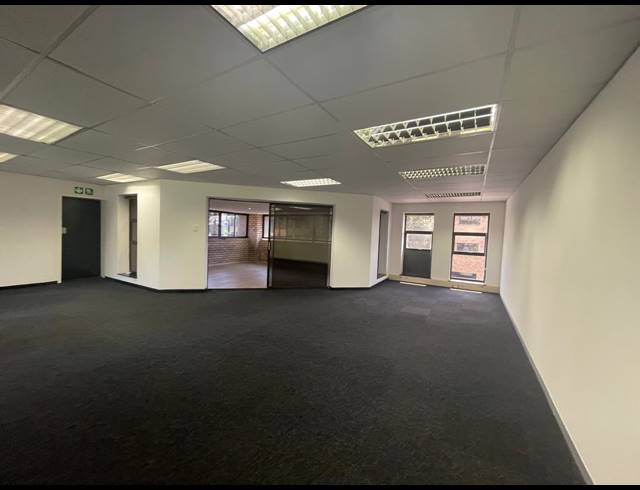 150M² OFFICE TO LET IN HURLINGHAM